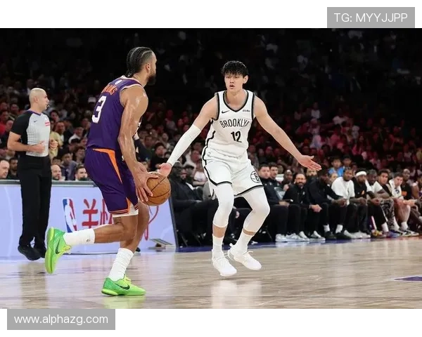 篮网球员训练照片曝光季前赛对阵太阳即将拉开帷幕